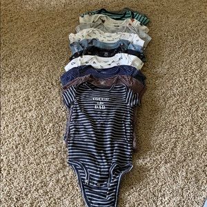 Carter’s bodysuit 24month (10 pieces)